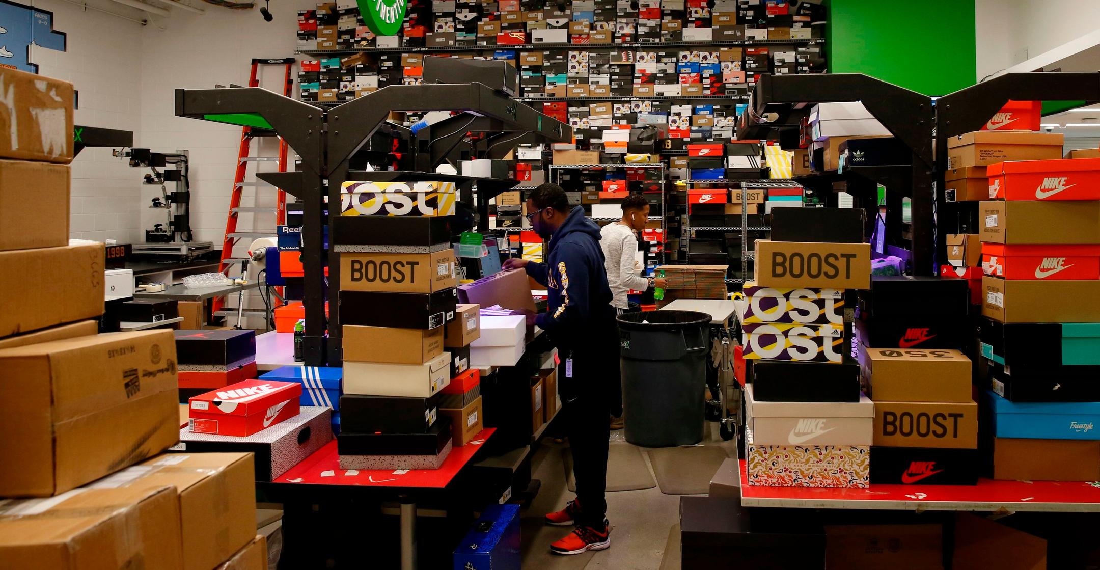 6 Essential Tips for Beginner Sneaker Resellers