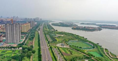 Mu Yu // Xinhua via Getty Images