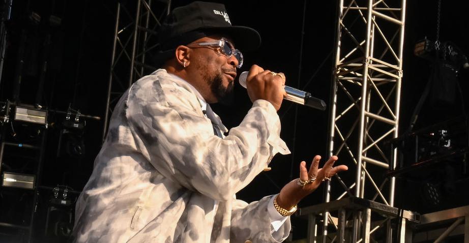 the dream performs at  roots picnic at fairmount park