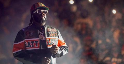 T-Pain performing in Tallahassee with FAMU gear on