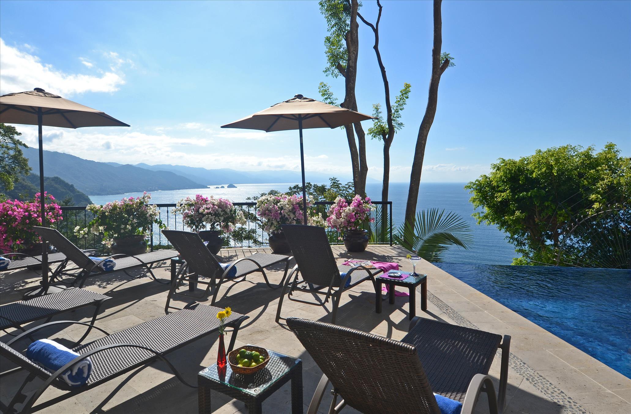 Puerto Vallarta’s 'Casa Dos Cisnes' Luxury Private Villa Elevates Industry Standards