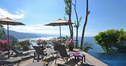 Puerto Vallarta’s 'Casa Dos Cisnes' Luxury Private Villa Elevates Industry Standards