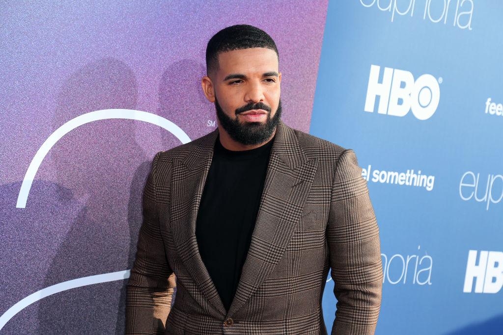  Drake attends the LA Premiere of HBO's "Euphoria" at The Cinerama Dome in Los Angeles, California. 