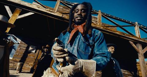 Shaboozey films a music video