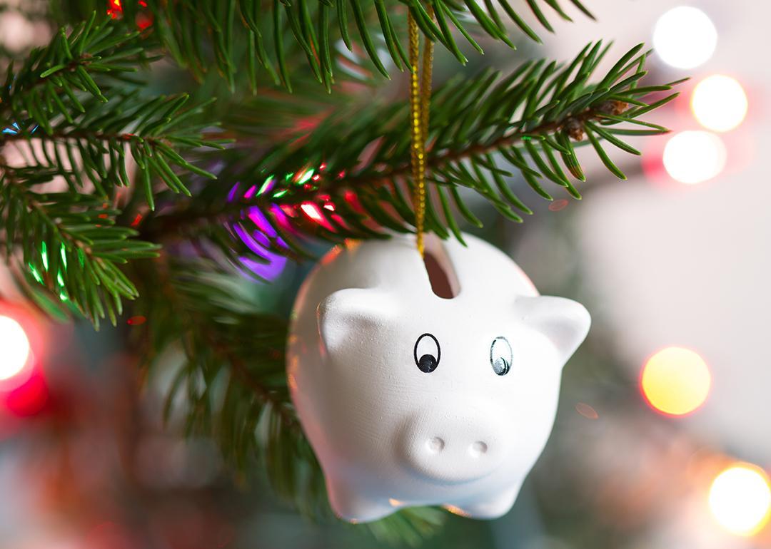 7 easy ways to start saving for Christmas
