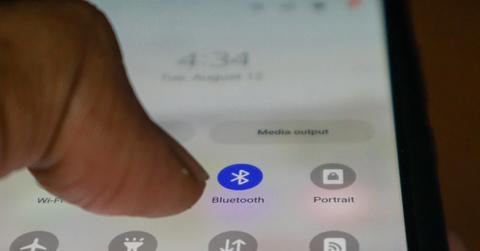 7 hidden ways your phone tracks you without permission