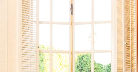 The Hollywood Hustle featuring Da'Vinchi