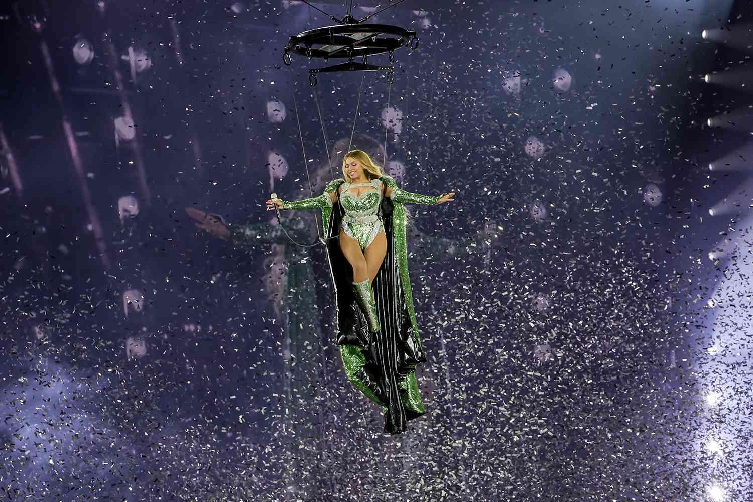 beyonce renaissance world tour   dfabdfababe