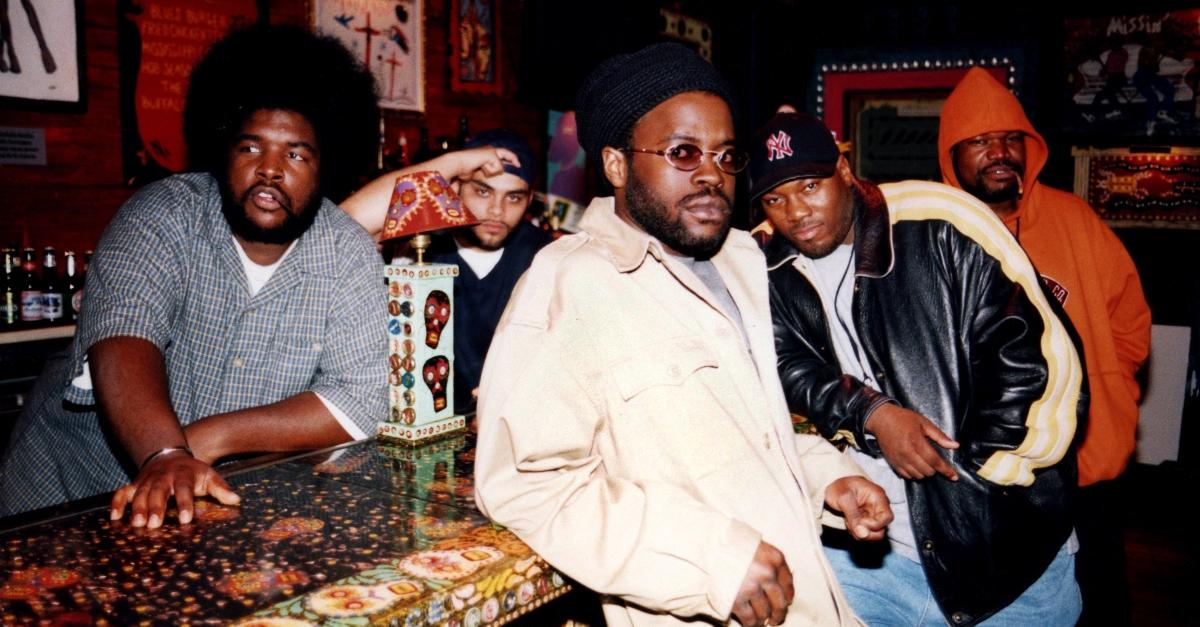 Amir K. 'Questlove' Thompson, Kamal Gray, Tariq Luqmaan 'Black Thought' Trotter, Rozell Manely 'Rahzel' Brown and Leonard Nelson 'Hub' Hubbard of The Roots  at the House of Blues Chicago in 1998.