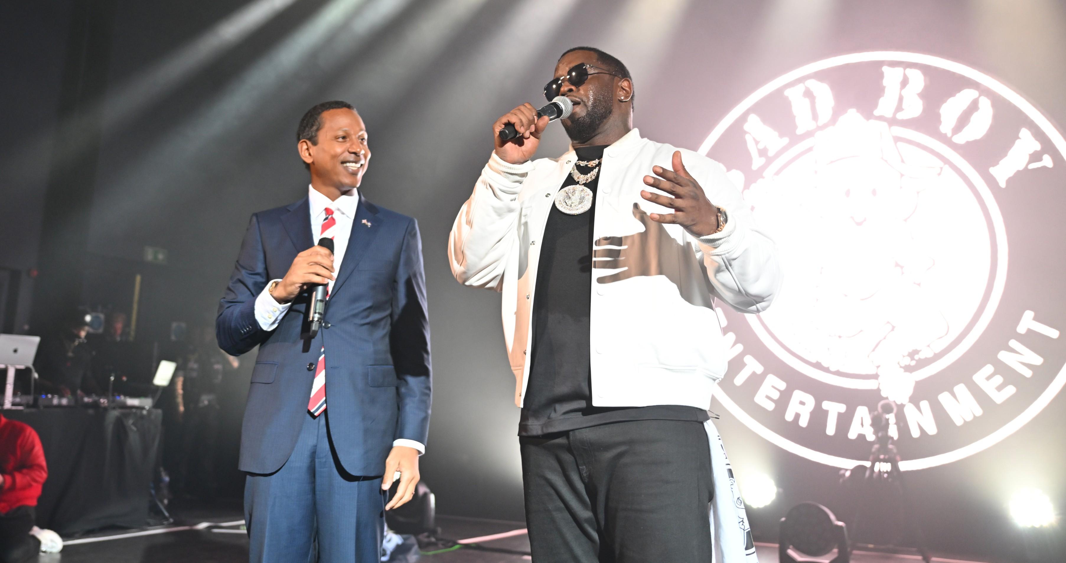 shyne and diddy onstage at o shepherds bush empire