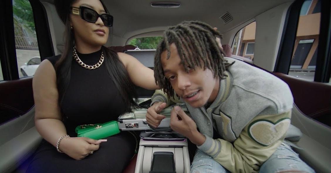 skilla baby briefcase money